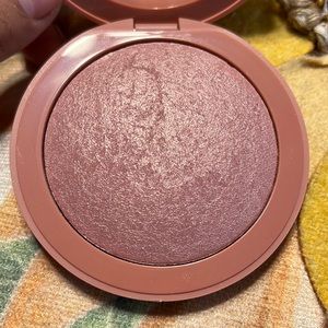 EM Cosmetics - Heaven’s Glow Blush - Venetian Rose